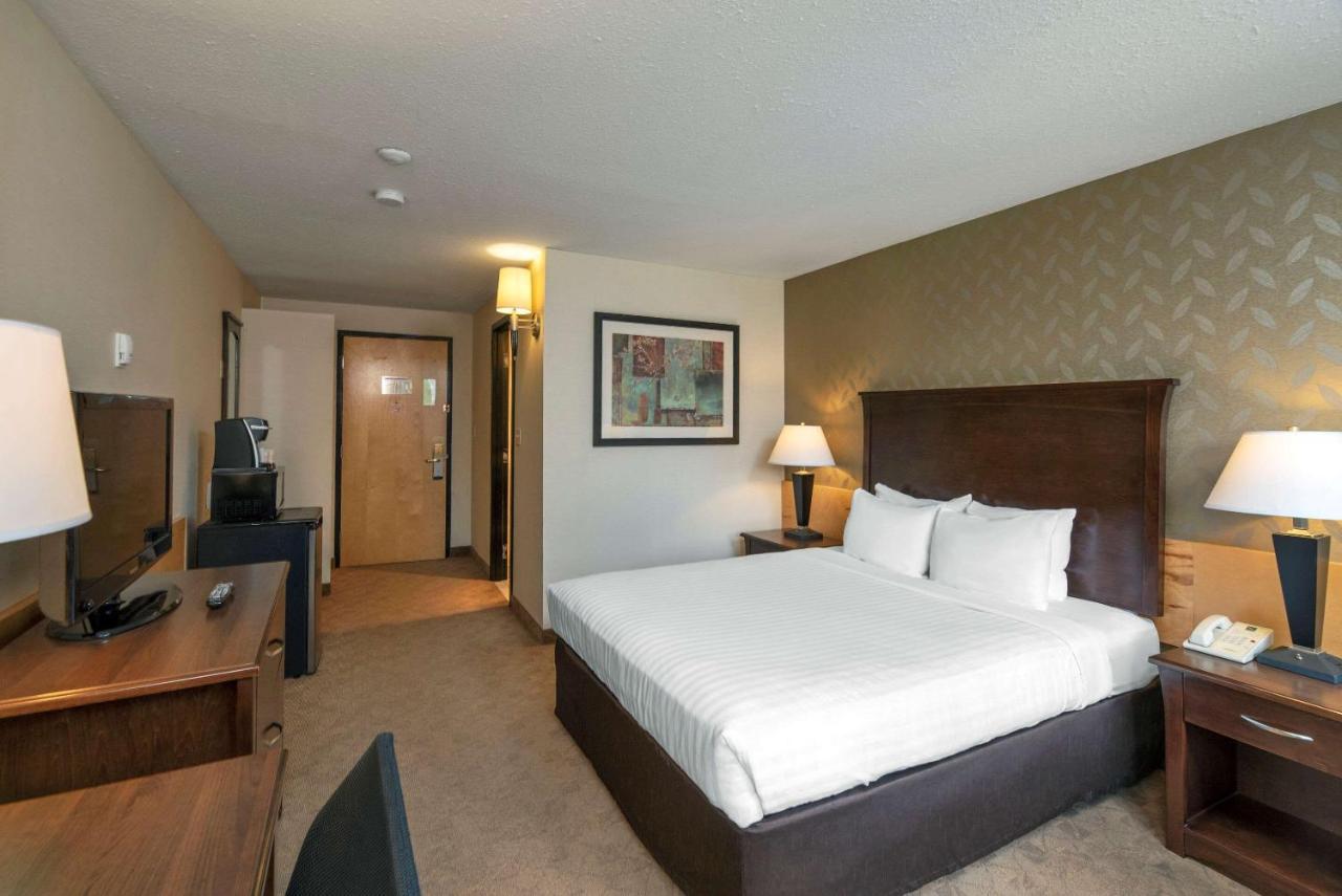 Prestige Riverside Lodge Quesnel Ngoại thất bức ảnh