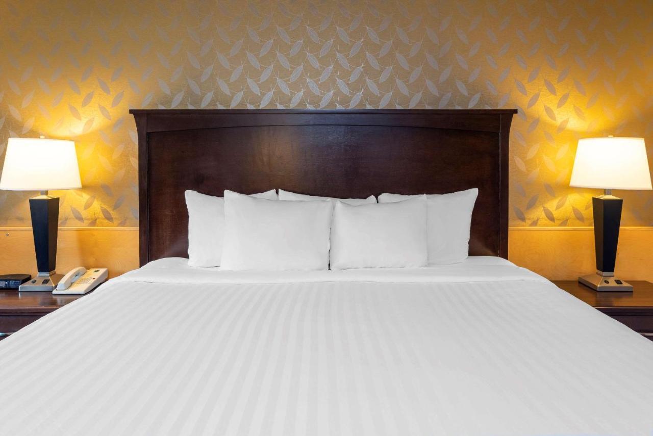Prestige Riverside Lodge Quesnel Ngoại thất bức ảnh