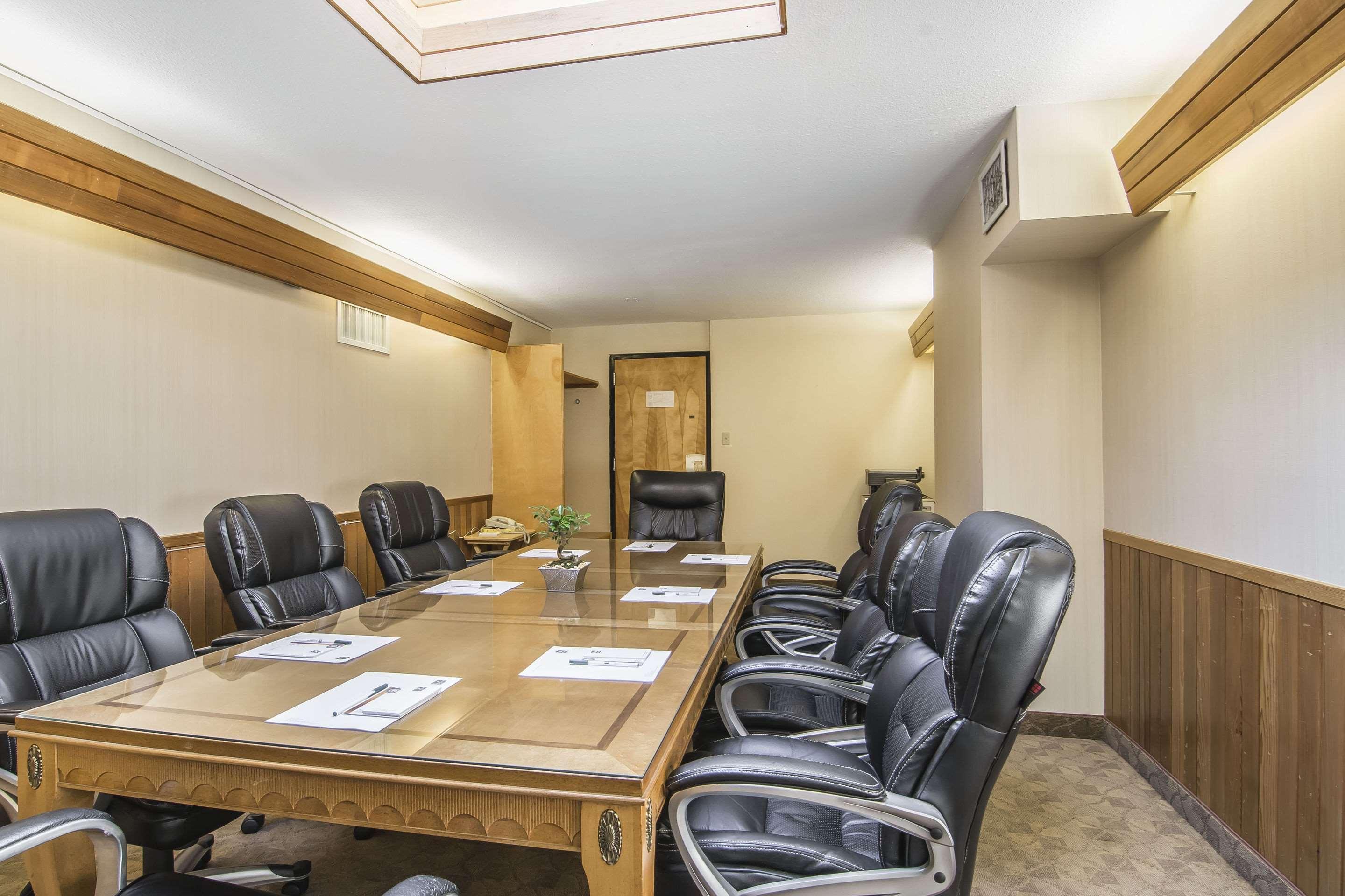 Prestige Riverside Lodge Quesnel Ngoại thất bức ảnh